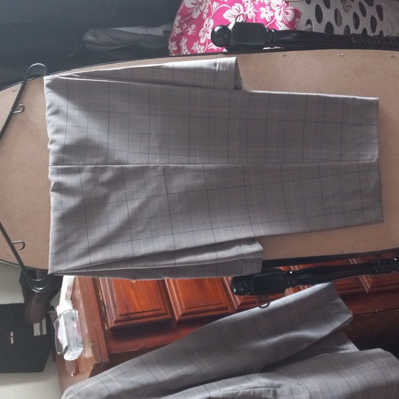 Woman Office Pantsuit - Picture 2 of 2